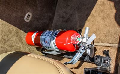 QUICK RELEASE FIRE EXTINGUISHER MOUNT (ND) - Image 2